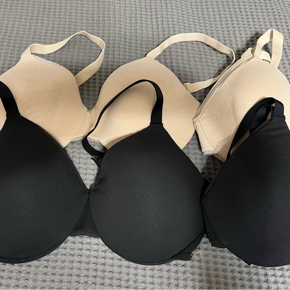 Four Bali T-Shirt Bras w/ Moisture Wicking NEW w/o Tags 34DD